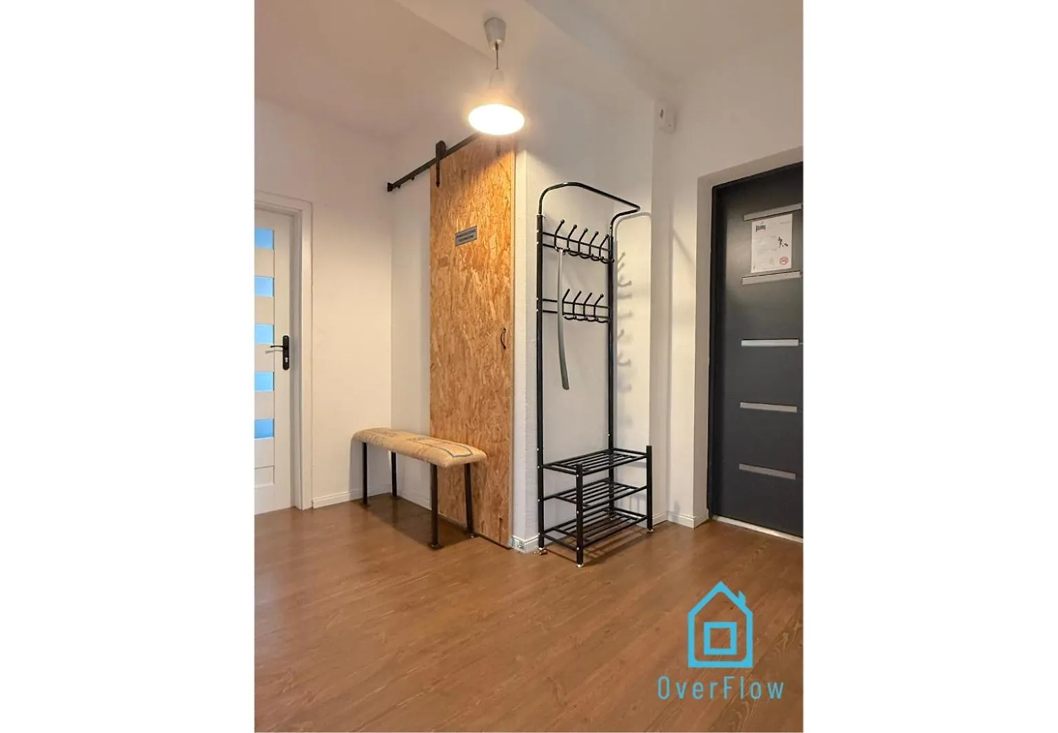 Accommodatie bij particulieren Old School Room - Charming Place, 15 Minutes To Gdansk Old Town & Seaside